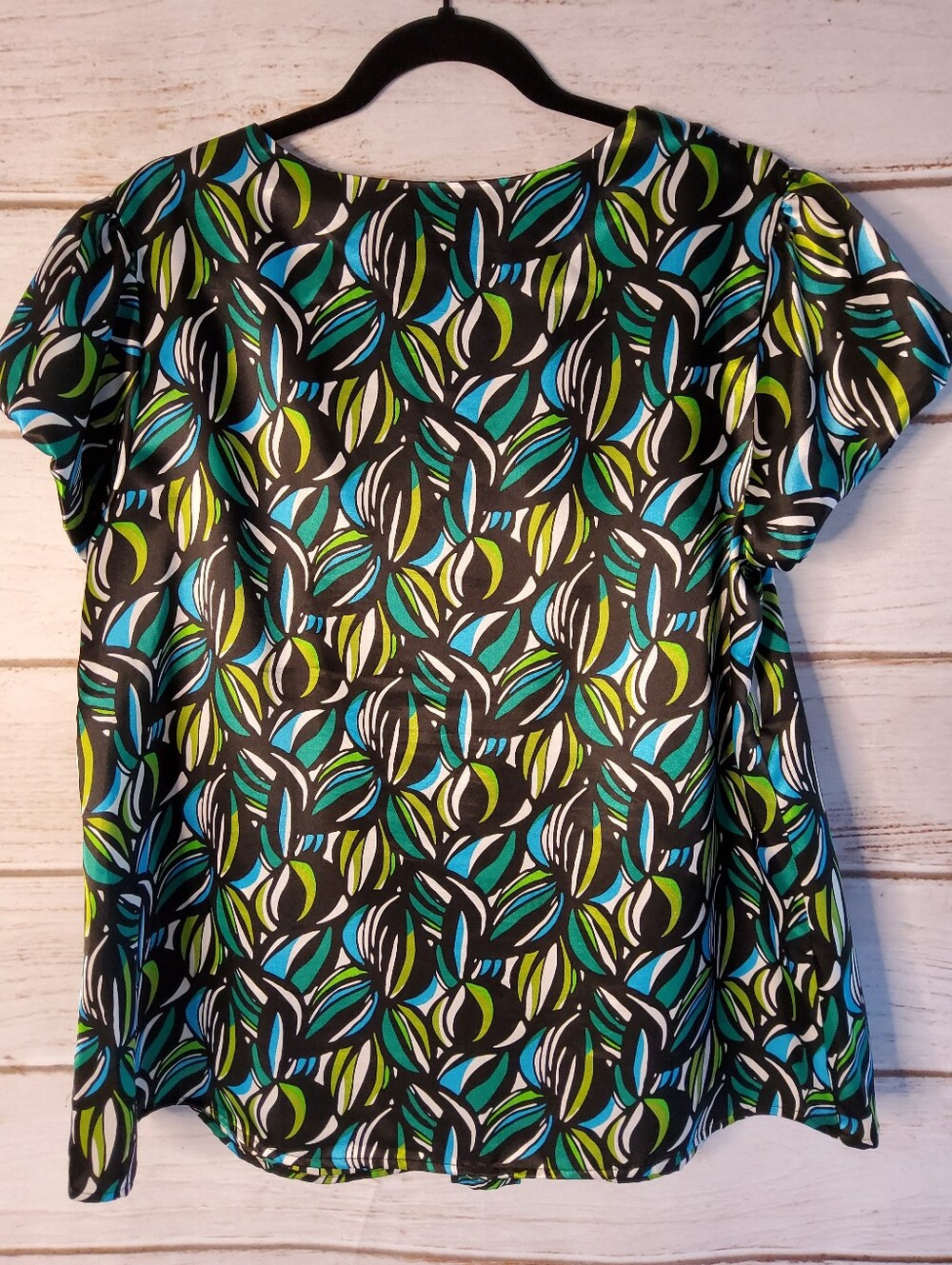 Cato Leaf-Print Flutter Sleeve Top in Teal, Lime & Black 14/16W - Picture 2 of 7